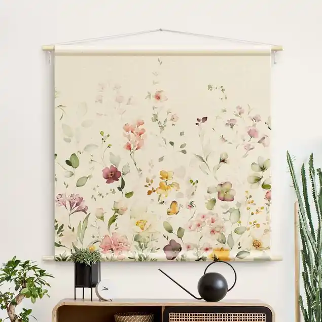 Zartes Blütenarrangement Wandteppich Aktuell