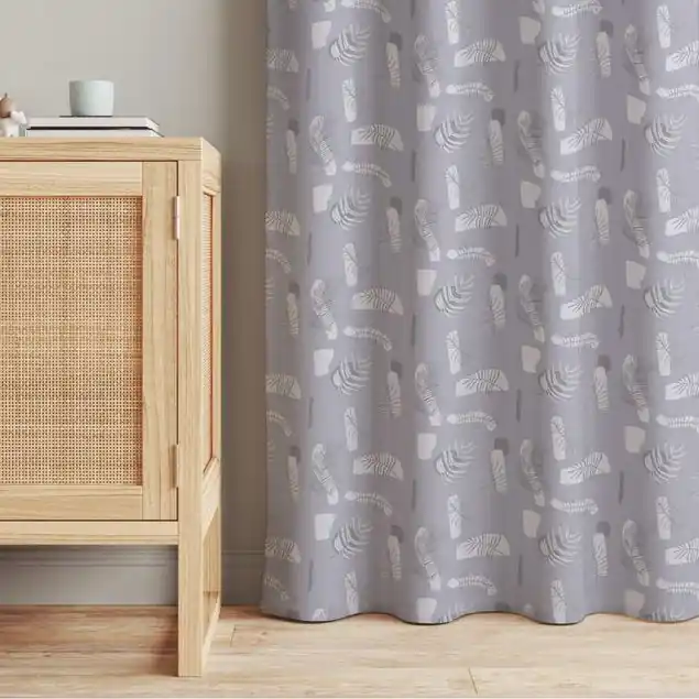 Abstraktes Muster mit Palmblätter - Pastell graues Violett                               Vorhang – Lichtdämpfender Samt Top-Seller
