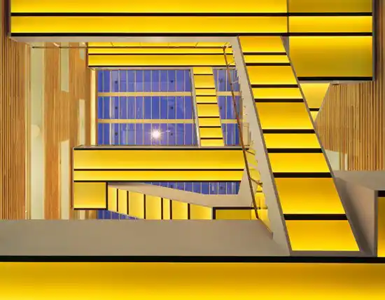 Begrenztes Angebot Staircase yellow
