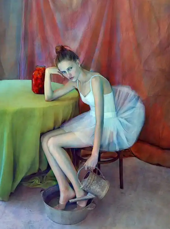 Jetzt Kaufen Ballerina on Red