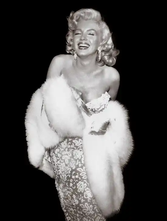 Marilyn Monroe Smiling in Jewels Markenware