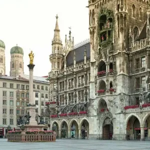 Marienplatz, München Kostenfreie Lieferung