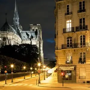 Notre-Dame de Paris Online Kaufen
