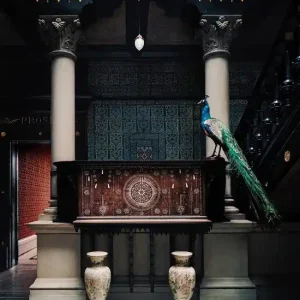 Abverkauf The staircase hall, Leighton House Museum
