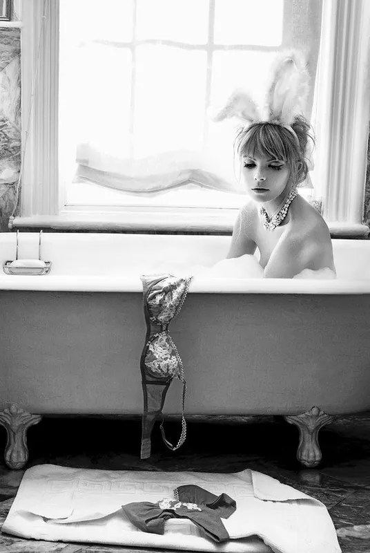 Zertifiziert Bunny in Tub