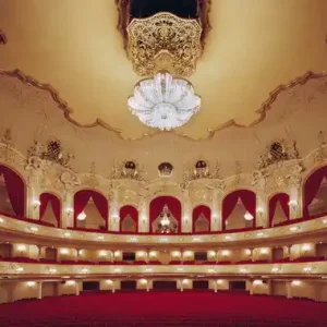 Neue Ware Komische Oper Berlin