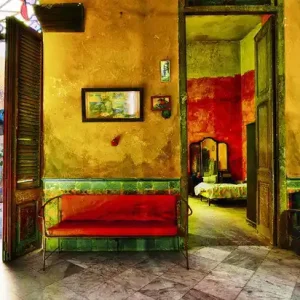 Elio with friends - Havana Must-Have