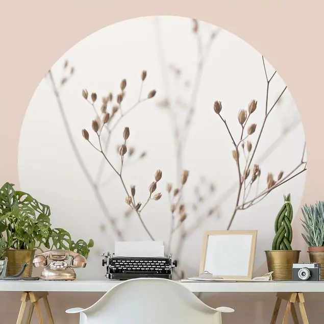 Zarte Knospen am Wildblumenzweig Sonderangebot