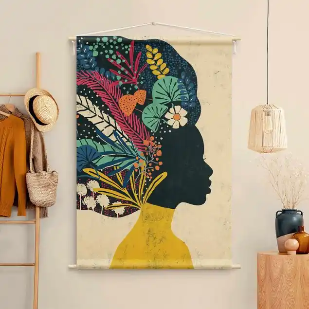 Zertifiziert Frau mit Blumenafro